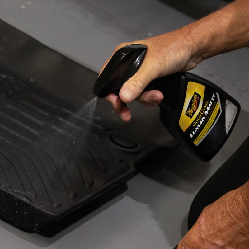 Foaming Floor Mat & Carpet Cleaning Kit