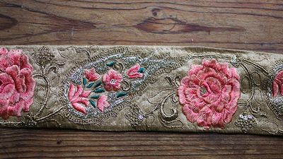 Dekorband - Sidenband i beige med rosa rosor