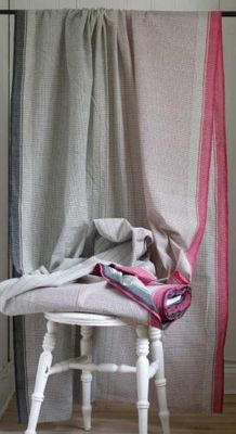 Indiskt handvävt rutigt tyg - rosa-svart-vit nr.16