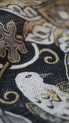 Möbeltyg - William Morris - Bullerswood - charcole/mustard