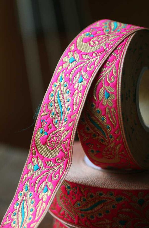 Rosa dekorband med påfåglar - 3cm