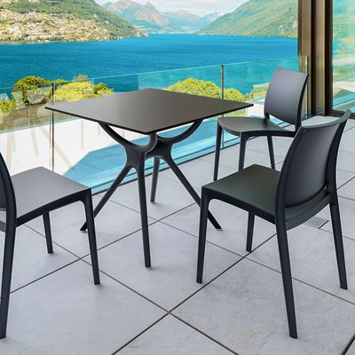 Maya - En stapelbar stol med karaktär