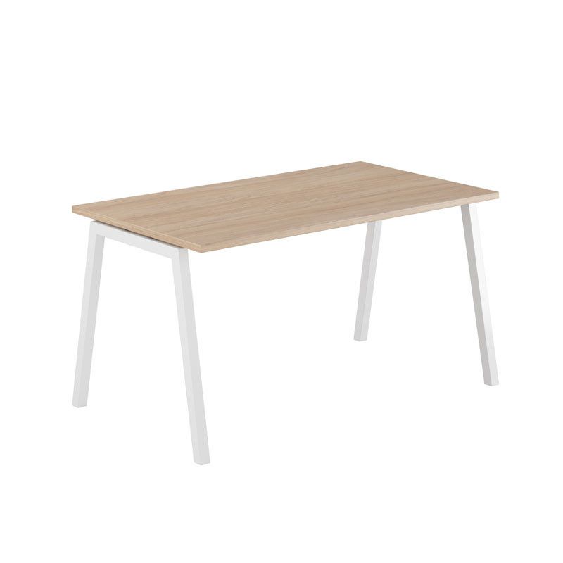 Luna A - Ett modernt bord med fasta ben i A-form