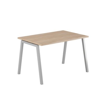 Luna A - Ett modernt bord med fasta ben i A-form