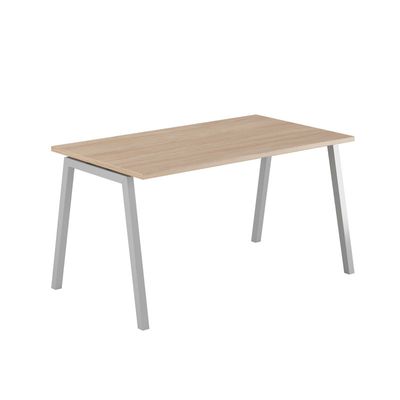 Luna A - Ett modernt bord med fasta ben i A-form