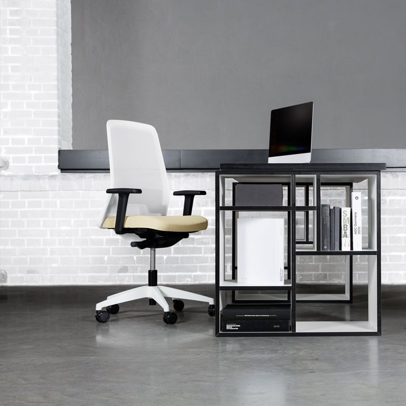 EVERYis1 - Modern kontorsstol i mesh