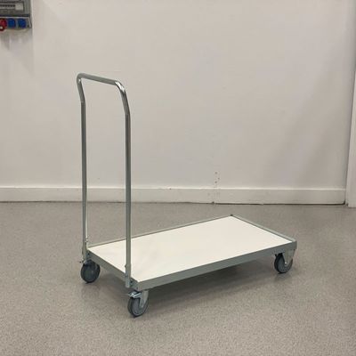 Vagn till stapelbara stolar och fällbara bord