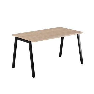 Luna A - Ett modernt bord med fasta ben i A-form