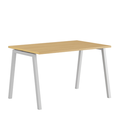 Luna A - Ett modernt bord med fasta ben i A-form