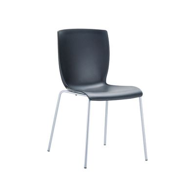 Mio - En stapelbar stol med stålben