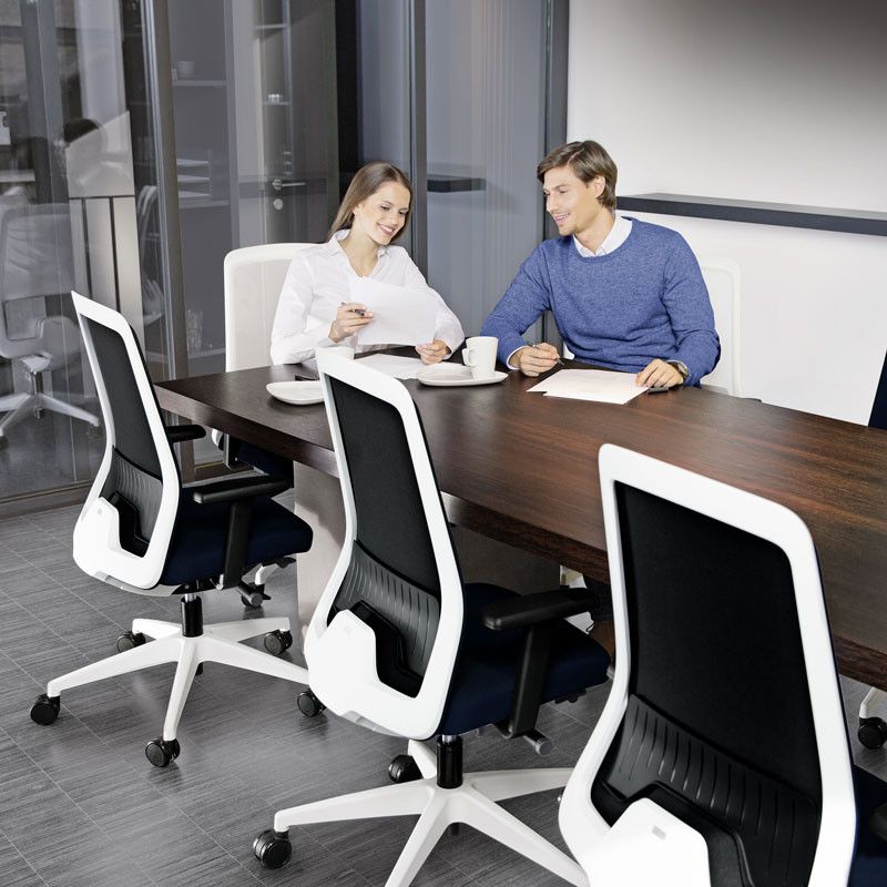 EVERYis1 - Modern kontorsstol i mesh