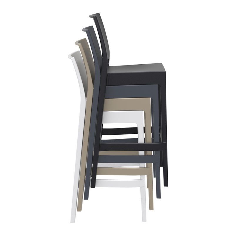 Maya Bar 75 - En stapelbar barstol med karaktär