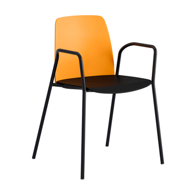 Stapelbar stol i plast med armstöd - Choice