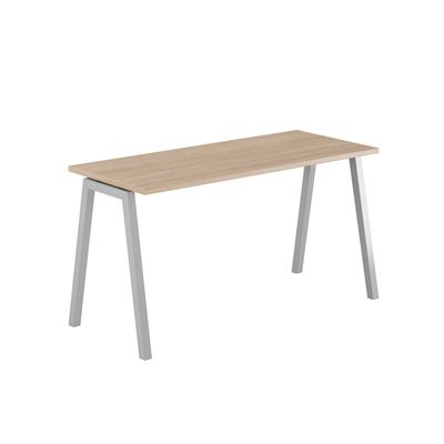 Luna A - Ett modernt bord med fasta ben i A-form