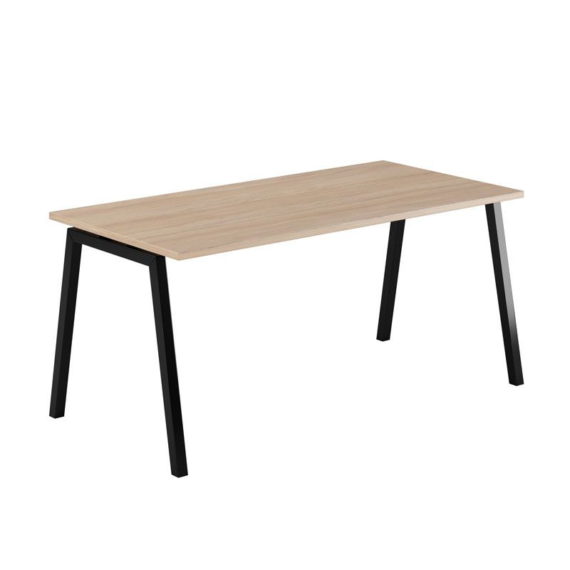 Luna A - Ett modernt bord med fasta ben i A-form