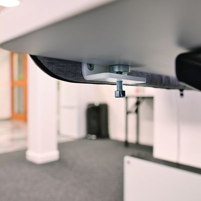 Klämfästen till bordsskärm - Silencio