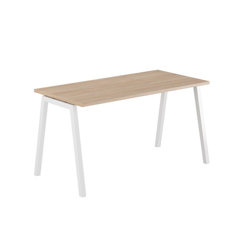 Luna A - Ett modernt bord med fasta ben i A-form