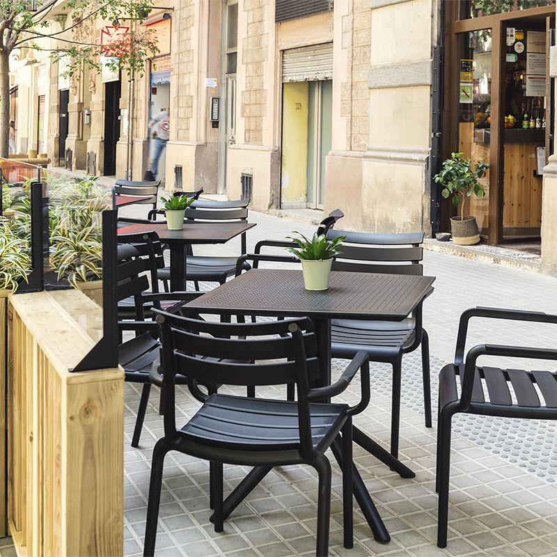 Helen stapelbar stol