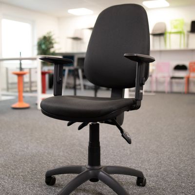 Nantes - En okomplicerad kontorsstol