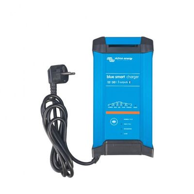 Blue Smart IP22 Charger 12/30(3) 230V CEE 7/7