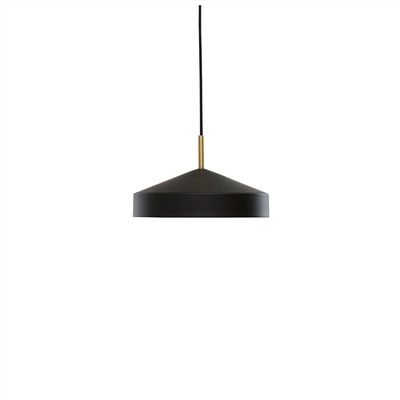 Pendellampa Svart Metall. Pulverlackerad OYOY LIVING