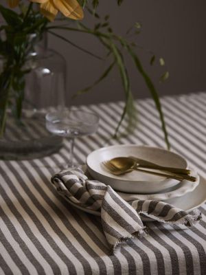 Svanefors Gaby Servett 4-pack Mörkbrun 45x45 cm