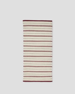 Jakobsdals Nissan Matta 70x140 cm Röd