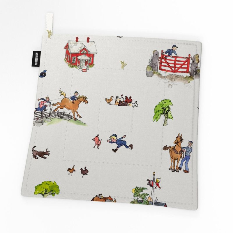 Emil I Katthult offwhite grytlapp Arvidssons Textil