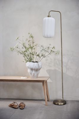 Sashie Golvlampa Vit Järn Lene Bjerre