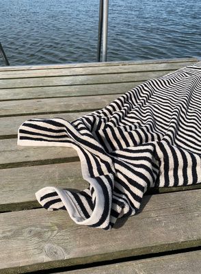 Badlakan Lera / Svart Ekologisk Bomull OYOY LIVING