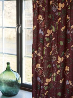 Svanefors José Gardin Vinröd 135x240 cm