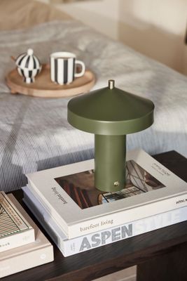 Bordslampa Oliv Stål. Mässing OYOY LIVING