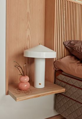 Bordslampa Vit Metall. Plast & Mässing OYOY LIVING