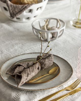 Bloomingville Sandrine Tallrik, Natur, Stengods Ø28,5xH2,5 cm