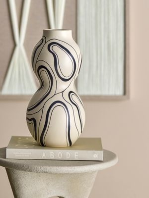 Vas Svart Stengods Nicola | Bloomingville
