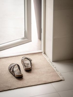 Svanefors John Ullmatta Beige 60x90 cm