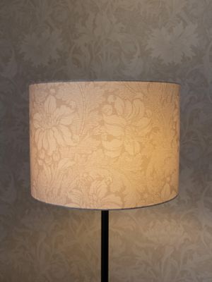 PR Home Amy Golv Svart Acanthus 25cm