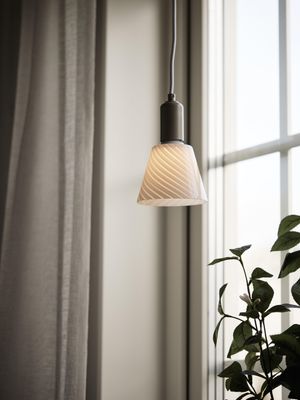 Tilda Fönsterlampapa E27 Vit | PR Home
