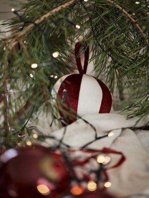 Svanefors Kula Dekoration 2-pack Röd 10 cm