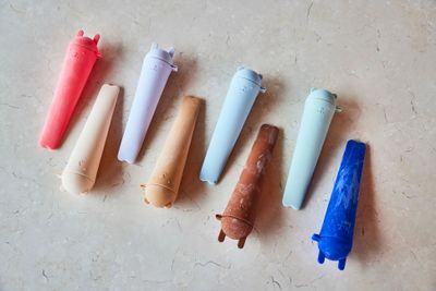 Servis Lavendel / Vanilj / Körsbärsröd / Gummi Silikon OYOY MINI