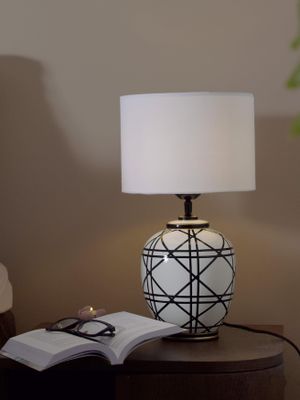 PR Home New York Lampfot Svartvit 32cm