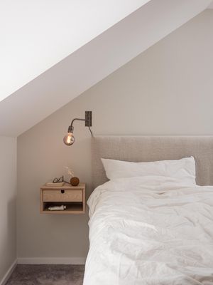 PR Home Base Vägglampa Beaten silver 34cm