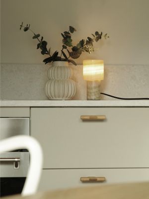 Lucie bordslampa G9 marmor 16cm Benvit | PR Home