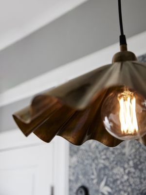 Aira Taklampa Oil brass 41cm Mässing | PR Home