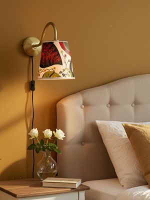 PR Home Ester Vägglampa Mässing Brun