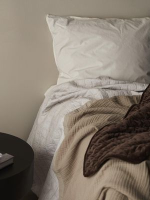Amie Brodyr Bäddset Off White 150x210cm | Svanefors