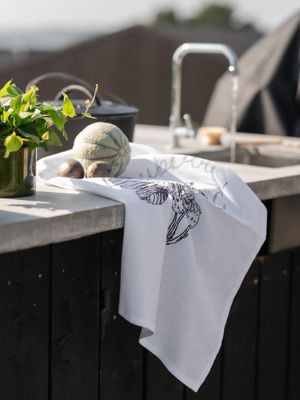 Svanefors Strawberry Kökshandduk Svart/Vit 47x70 cm