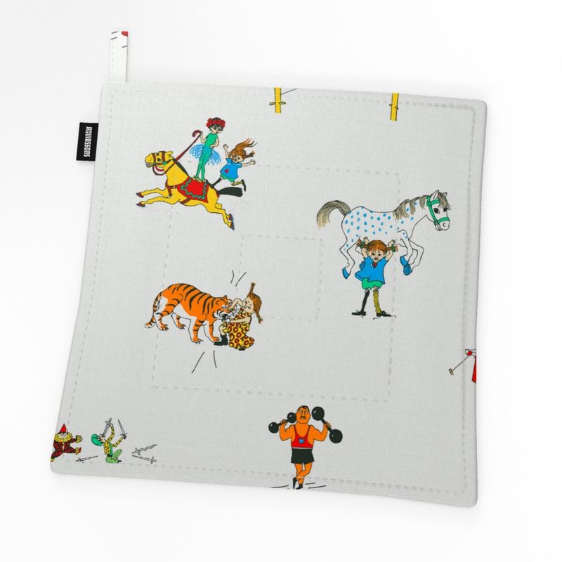 Pippi På Cirkus offwhite grytlapp Arvidssons Textil
