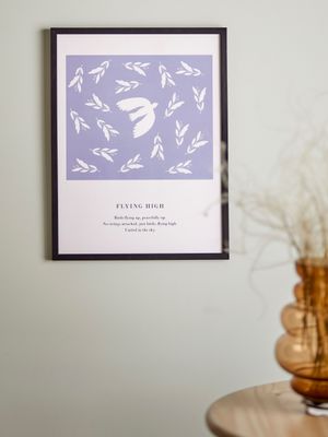 Illustration med ram Svart Furu Flye | Bloomingville