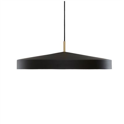 Pendellampa Svart Metall. Pulverlackerad OYOY LIVING